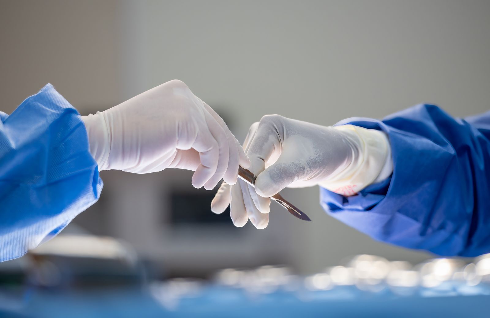 Surgical Scalpel Application
